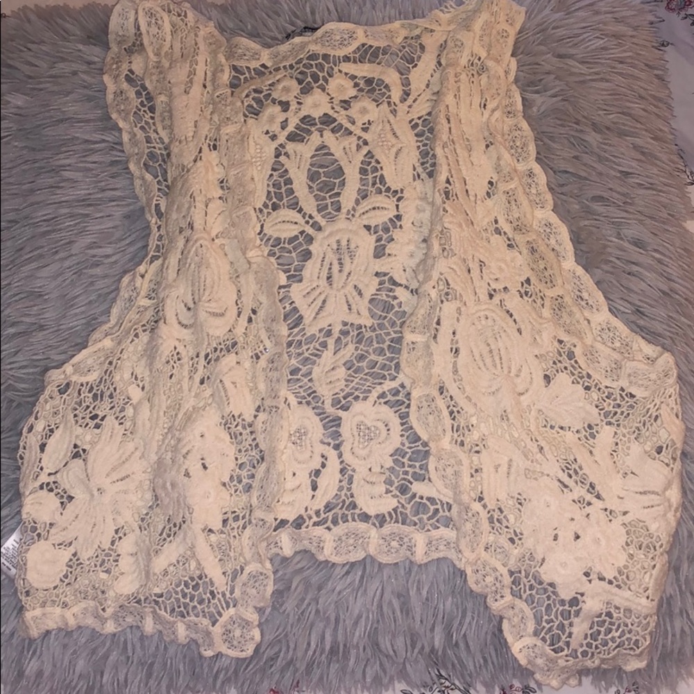 Express cream lace vest